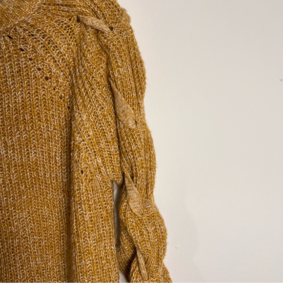 Love Tree Lace Up Dolman Sleeve Sweater - Picture 5 of 6